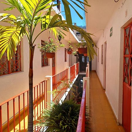 Hotel Ana Liz Puerto Vallarta Bagian luar foto